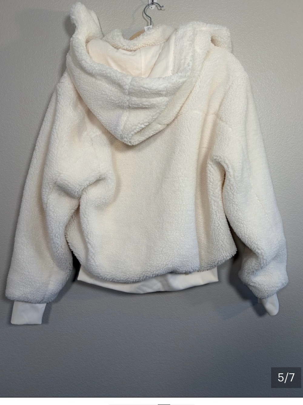 ALO Yoga Cream Foxy Sherpa Cropped Hoodie Jacket Size L - Picture 11 of 11
